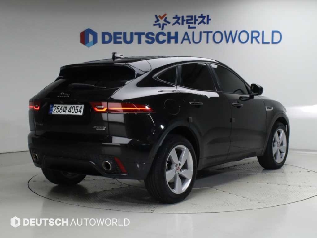 재규어 E-PACE P250 R-다이나믹 SE 이미지 2