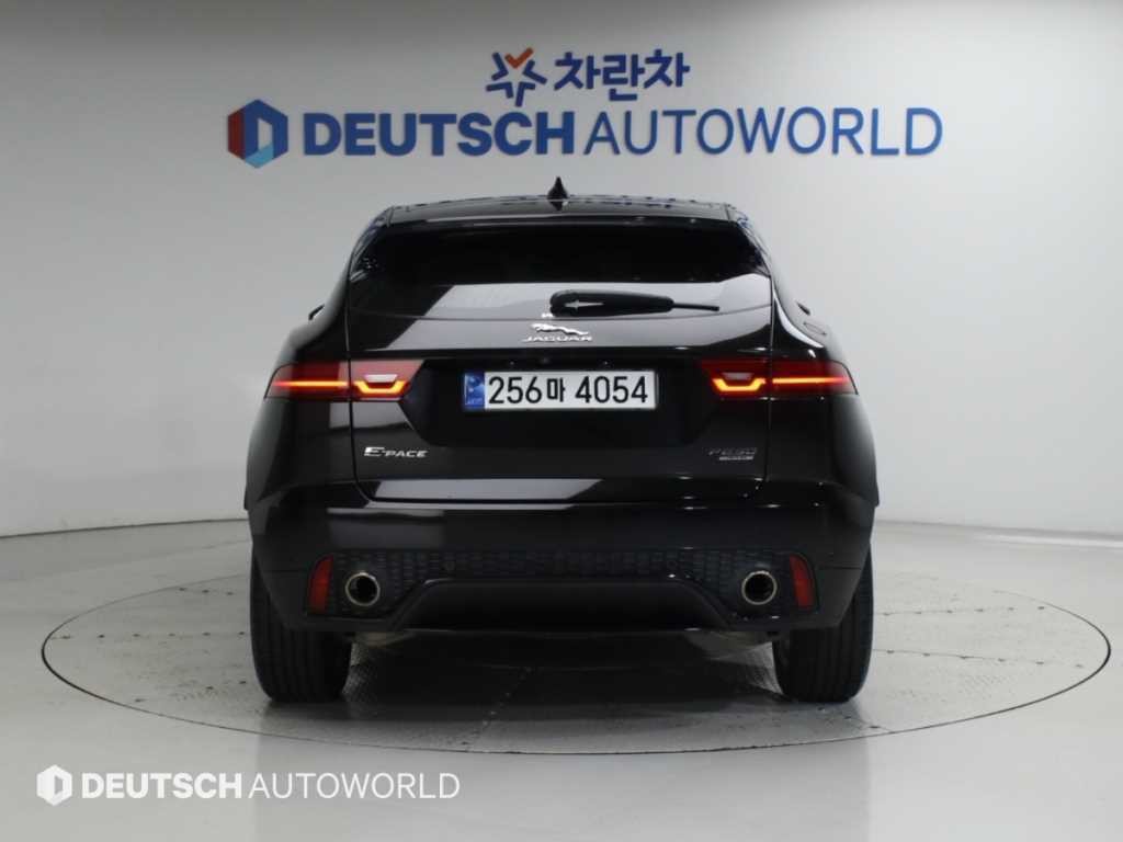 재규어 E-PACE P250 R-다이나믹 SE 이미지 4