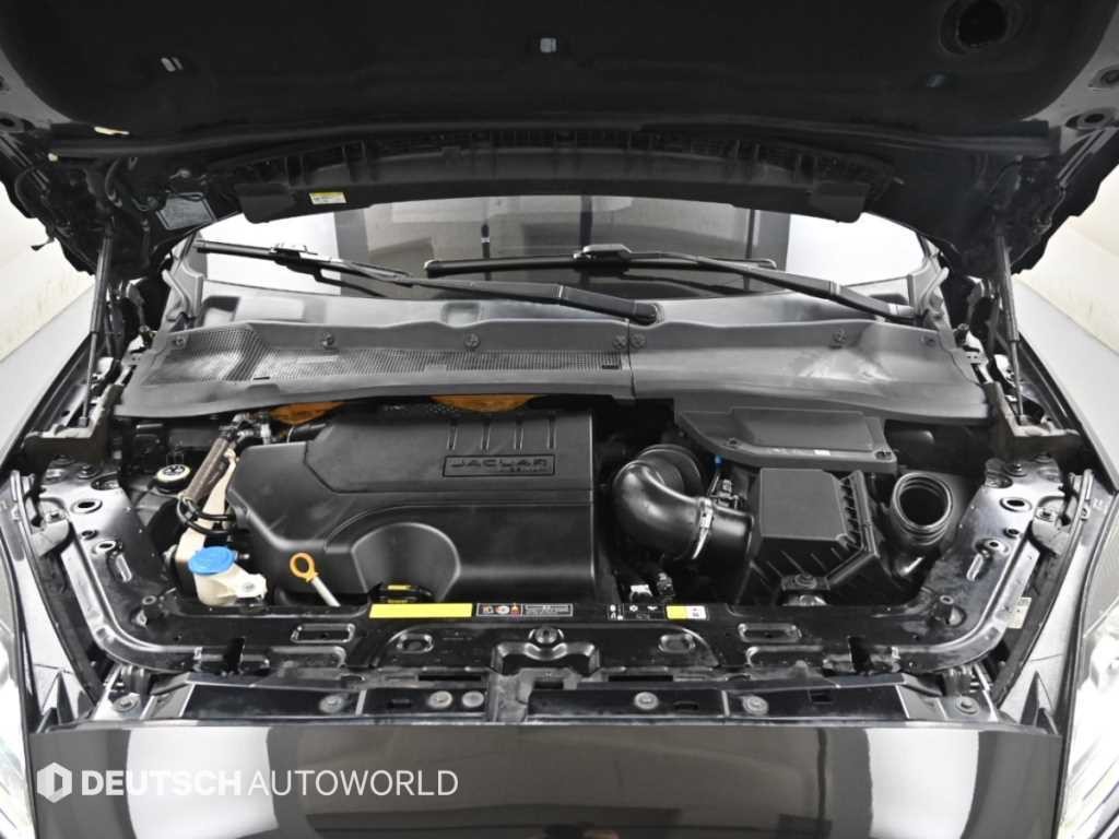 재규어 E-PACE P250 R-다이나믹 SE 이미지 6