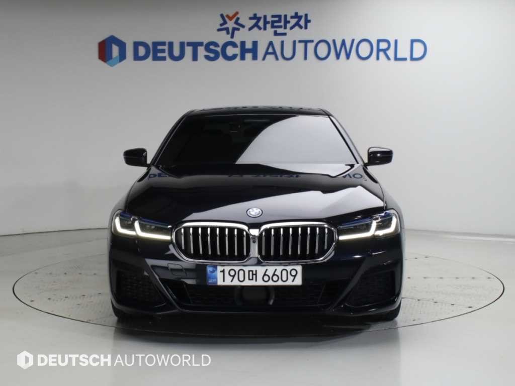 BMW 5시리즈 5시리즈 (G30) 530e M 스포츠 이미지 3