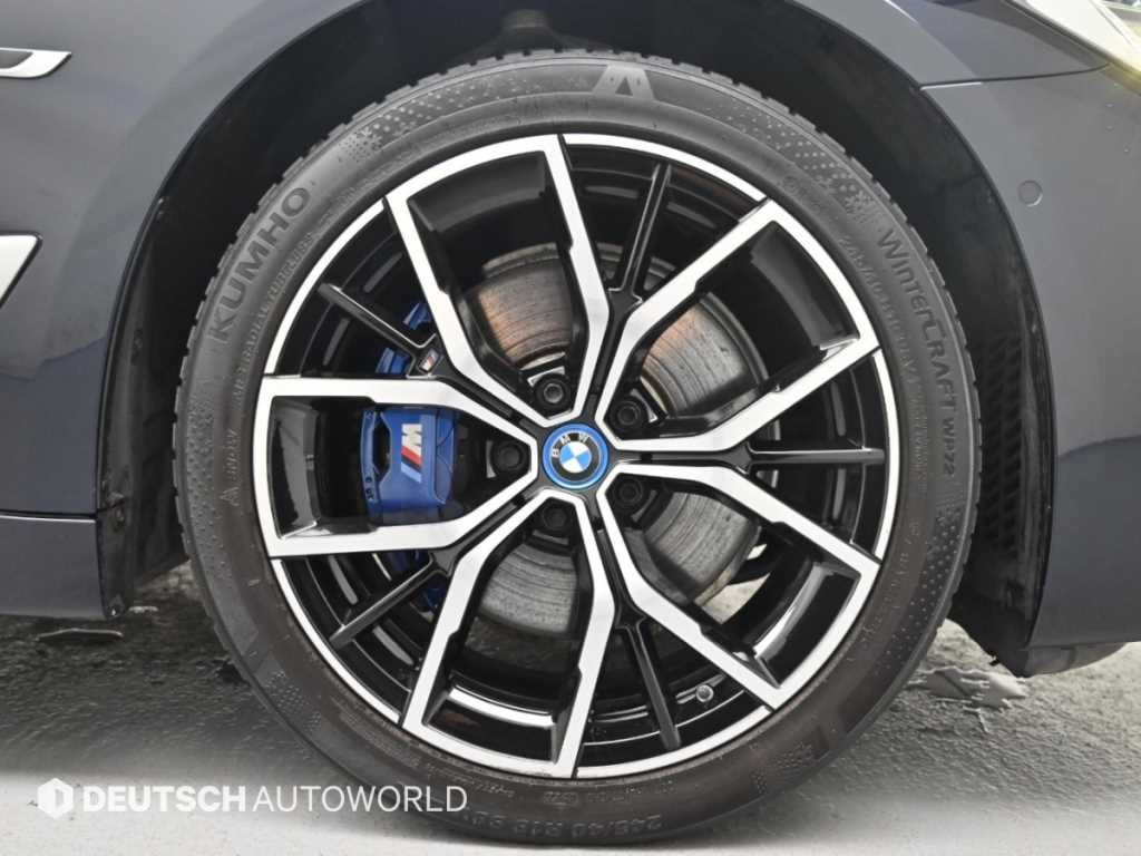 BMW 5시리즈 5시리즈 (G30) 530e M 스포츠 이미지 5