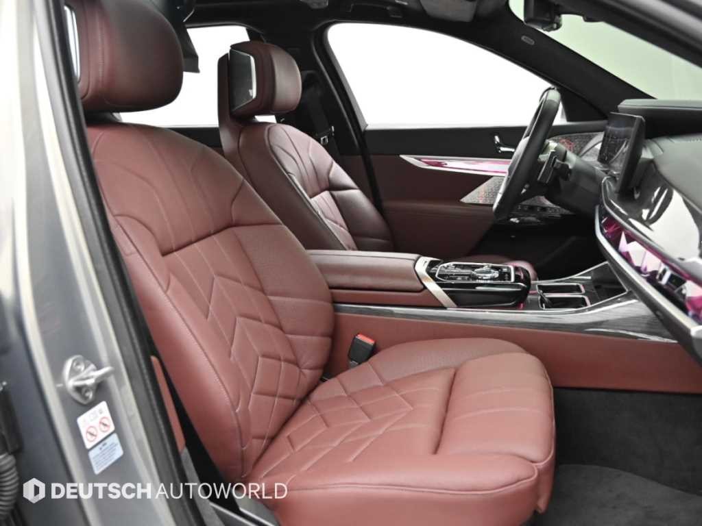 BMW 7시리즈 7시리즈 (G70) 750e xDrive M 스포츠 이미지 10