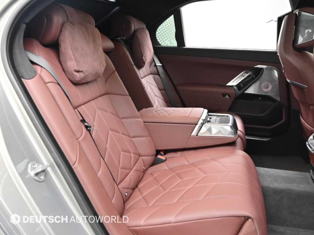 BMW 7시리즈 7시리즈 (G70) 750e xDrive M 스포츠 이미지 12