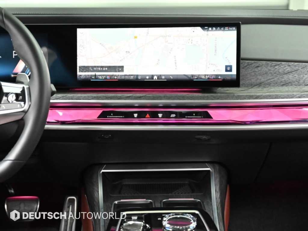 BMW 7시리즈 7시리즈 (G70) 750e xDrive M 스포츠 이미지 14