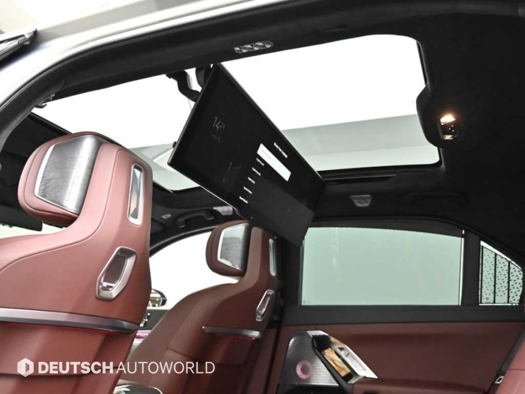 BMW 7시리즈 7시리즈 (G70) 750e xDrive M 스포츠 이미지 18