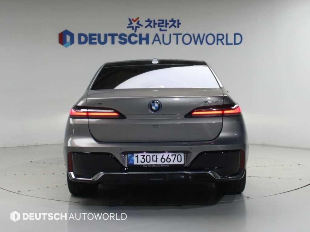 BMW 7시리즈 7시리즈 (G70) 750e xDrive M 스포츠 이미지 4