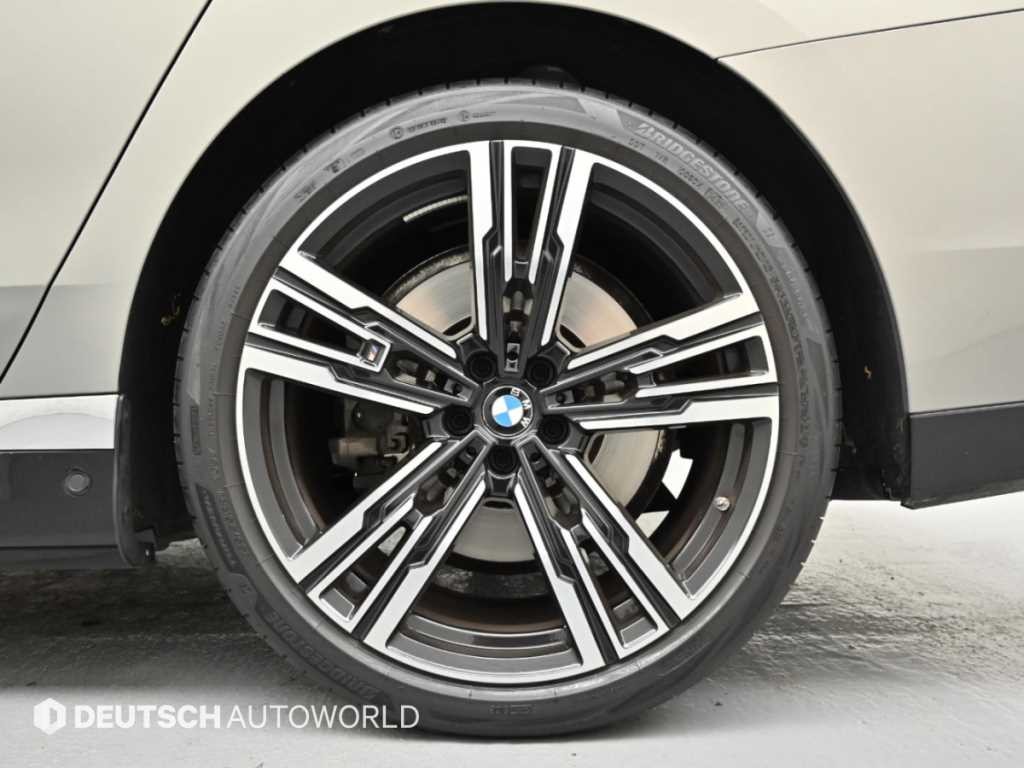 BMW 7시리즈 7시리즈 (G70) 750e xDrive M 스포츠 이미지 5
