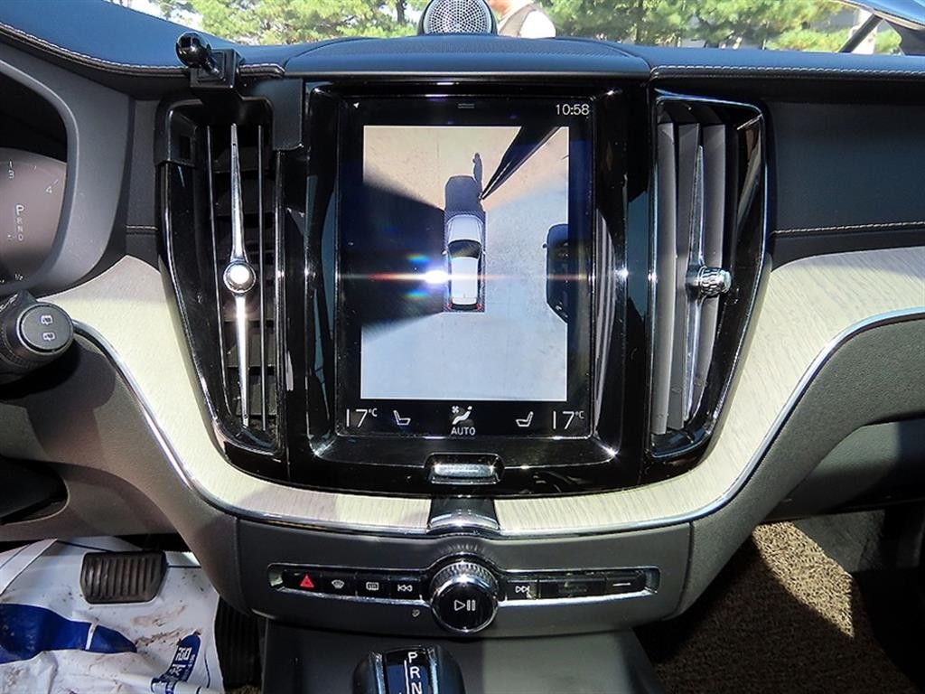 볼보 XC60 XC60(2세대) D4 AWD 인스크립션 이미지 13