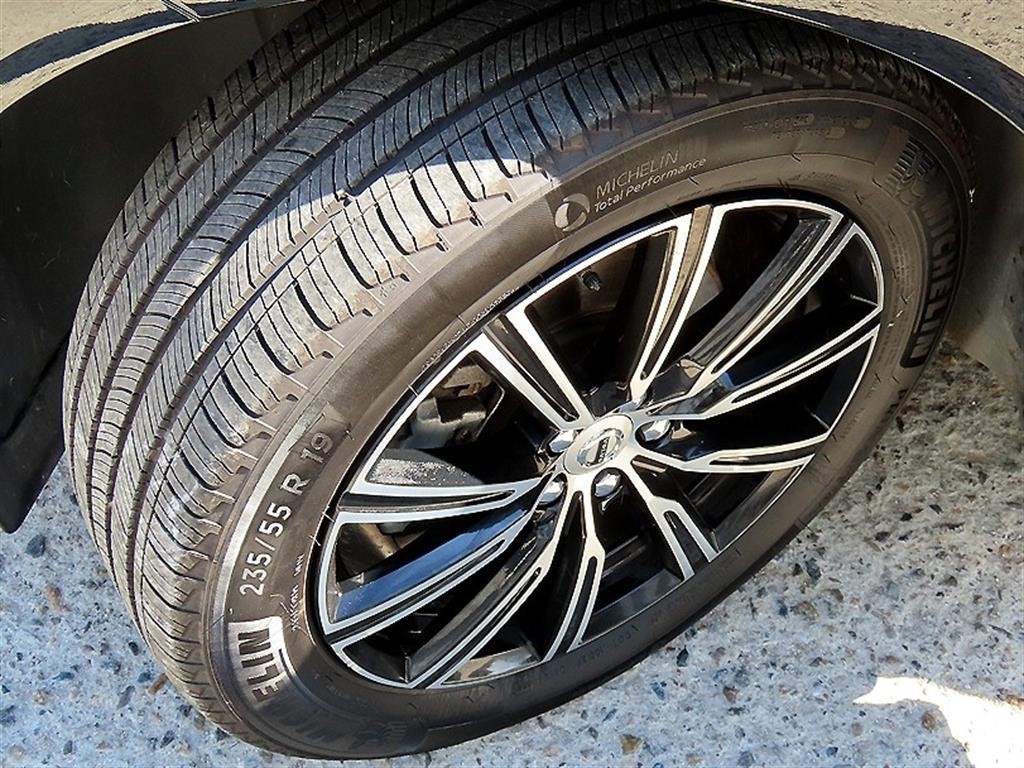 볼보 XC60 XC60(2세대) D4 AWD 인스크립션 이미지 20