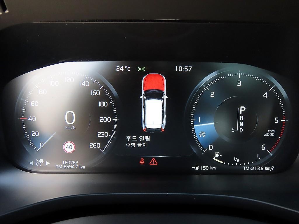 볼보 XC60 XC60(2세대) D4 AWD 인스크립션 이미지 9