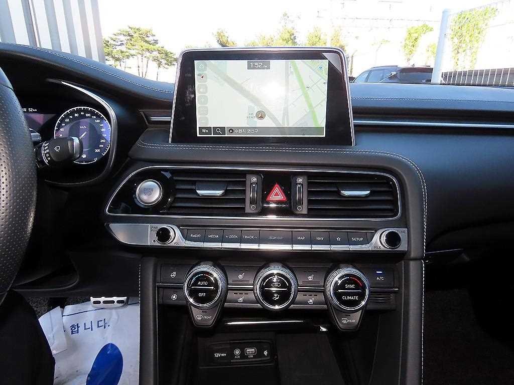 제네시스 G70 3.3T 스포츠 AWD 프레스티지 이미지 14