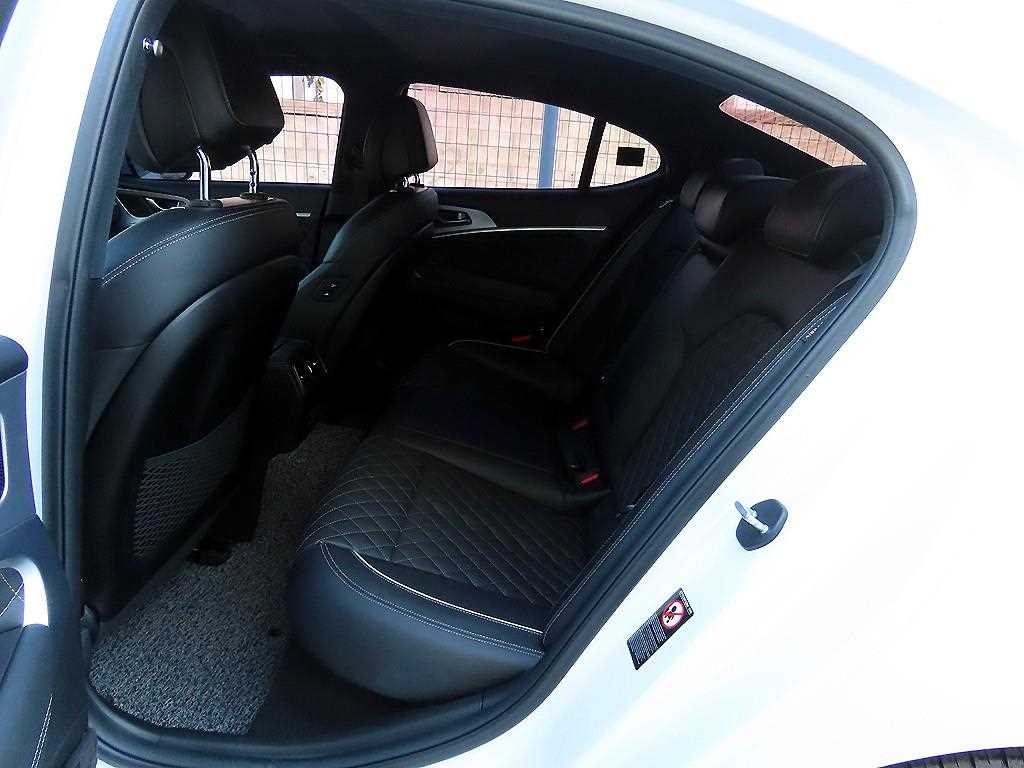 제네시스 G70 3.3T 스포츠 AWD 프레스티지 이미지 6