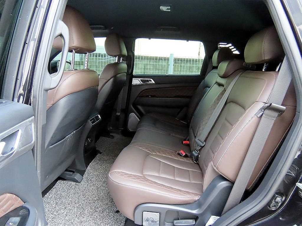 KG모빌리티(쌍용) 렉스턴 올 뉴 렉스턴 (Y450) 디젤 2.2 4WD 프레스티지 이미지 6