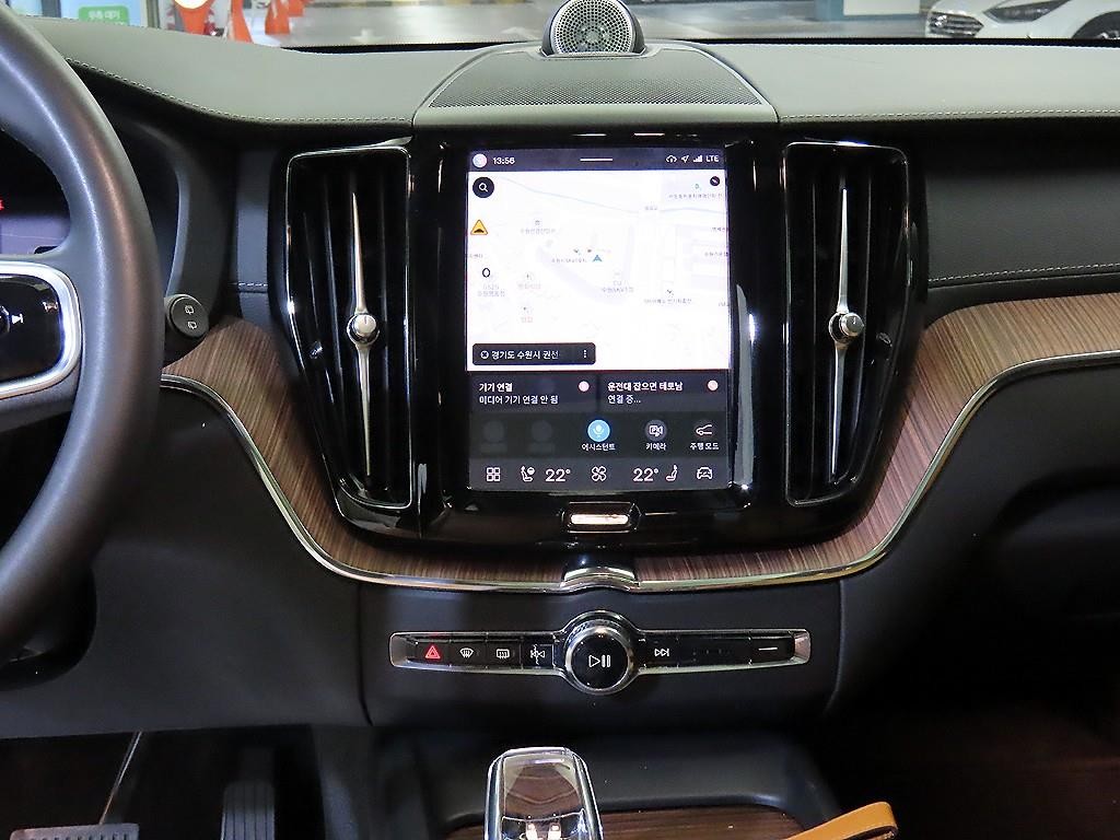 볼보 XC60 XC60(2세대) B5 AWD 얼티메이트 브라이트 이미지 11