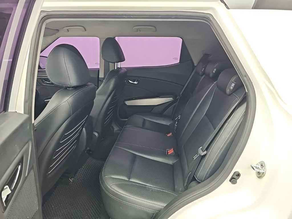 KG모빌리티(쌍용) 티볼리 디젤 2WD 1.6 LX 이미지 12