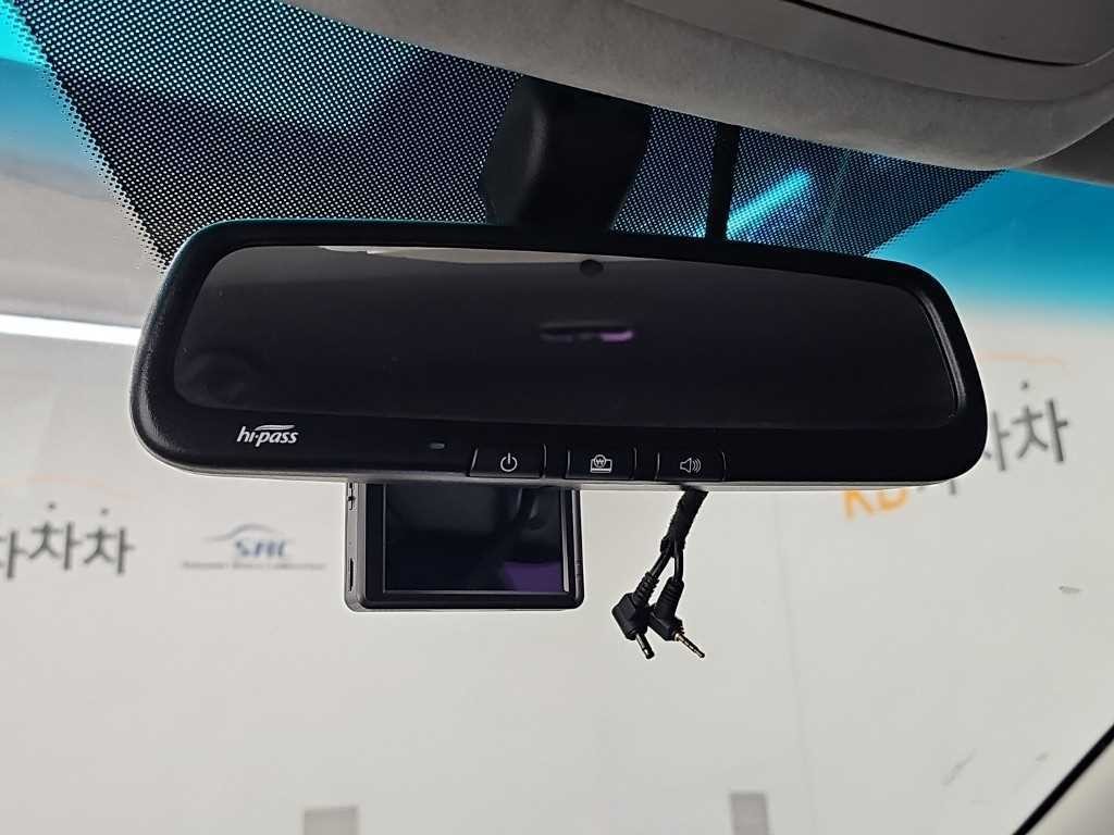 KG모빌리티(쌍용) 티볼리 디젤 2WD 1.6 LX 이미지 15
