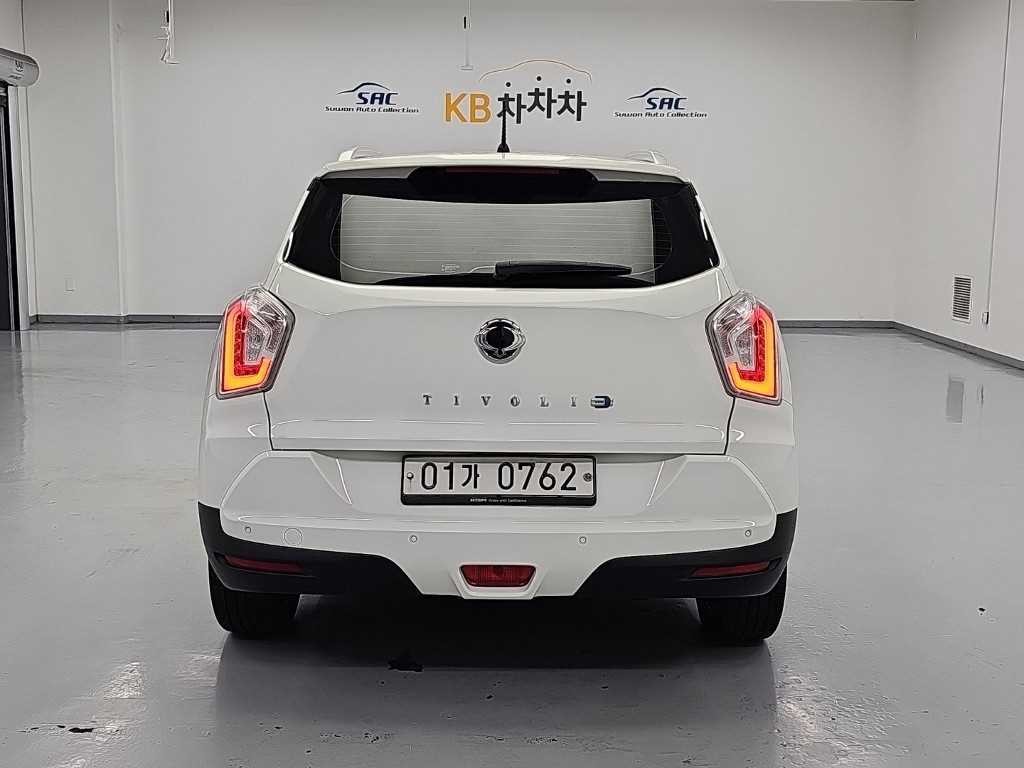 KG모빌리티(쌍용) 티볼리 디젤 2WD 1.6 LX 이미지 3