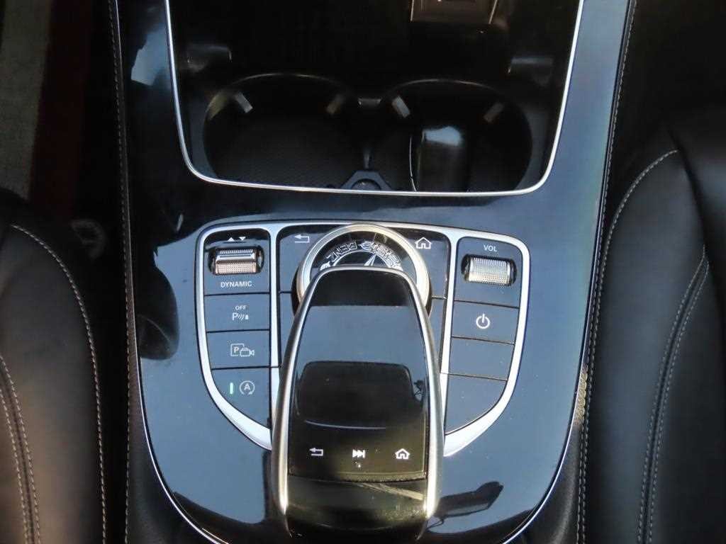 벤츠 E 클래스 E-클래스 W213 E220d 4MATIC 익스클루시브 이미지 13
