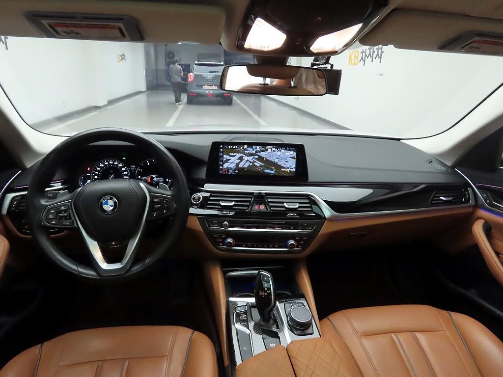 BMW 5시리즈 5시리즈 (G30) 520d 럭셔리 스페셜 에디션 이미지 7