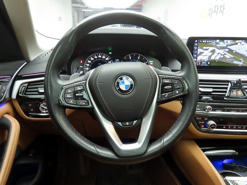 BMW 5시리즈 5시리즈 (G30) 520d 럭셔리 스페셜 에디션 이미지 8