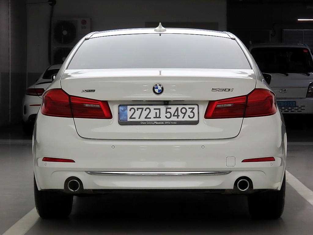 BMW 5시리즈 5시리즈 (G30) 530i xDrive 럭셔리 플러스 이미지 3
