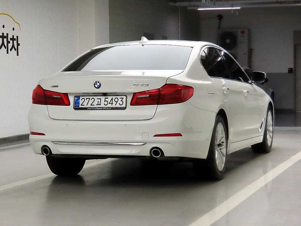 BMW 5시리즈 5시리즈 (G30) 530i xDrive 럭셔리 플러스 이미지 4