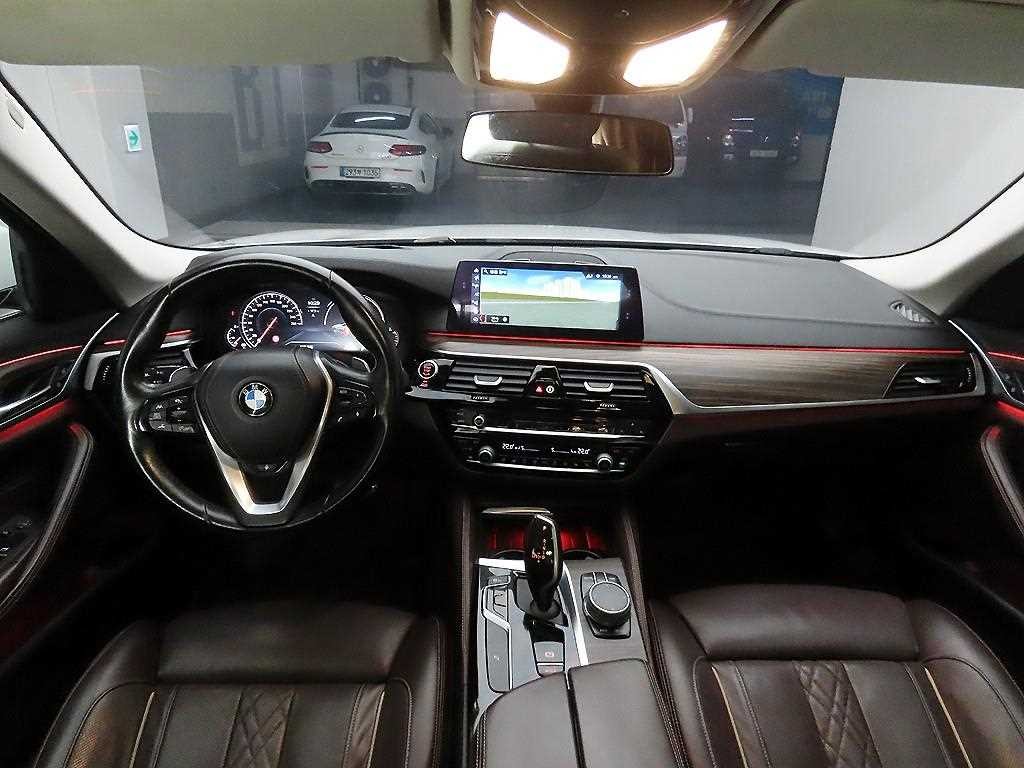 BMW 5시리즈 5시리즈 (G30) 530i xDrive 럭셔리 플러스 이미지 8