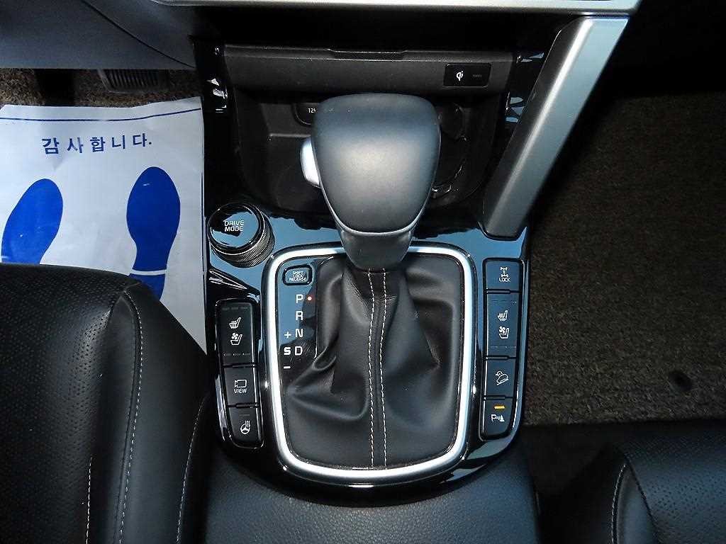 기아 셀토스 가솔린 1.6 터보 4WD 시그니처 이미지 10