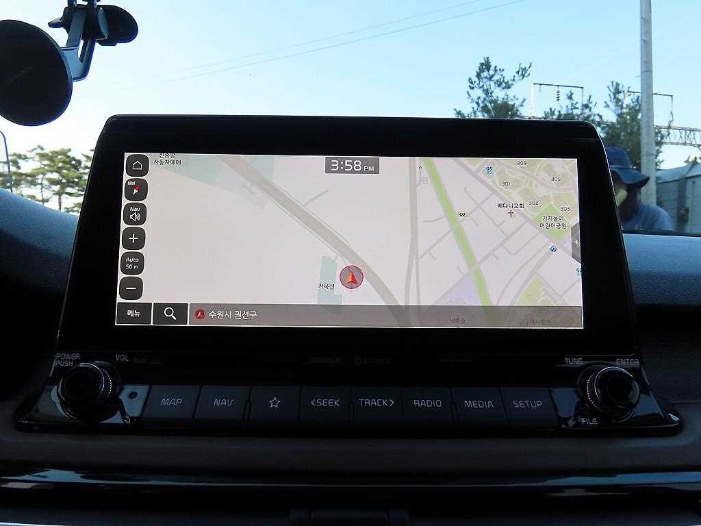 기아 셀토스 가솔린 1.6 터보 4WD 시그니처 이미지 13