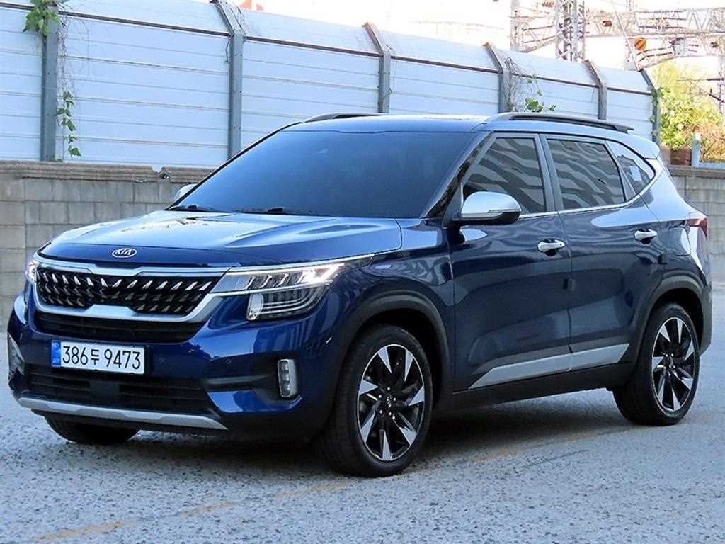 기아 셀토스 가솔린 1.6 터보 4WD 시그니처 이미지 2