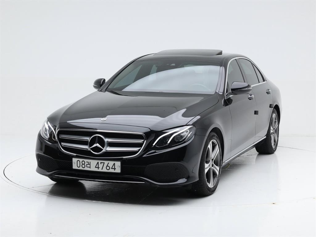 벤츠 E 클래스 E-클래스 W213 E300 아방가르드 이미지 1