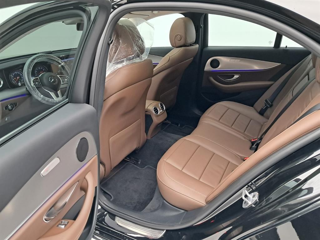 벤츠 E 클래스 E-클래스 W213 E300 아방가르드 이미지 12