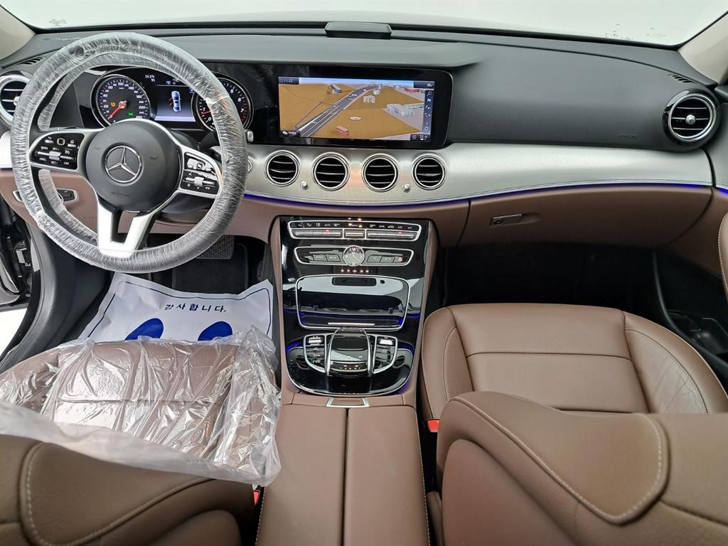 벤츠 E 클래스 E-클래스 W213 E300 아방가르드 이미지 6