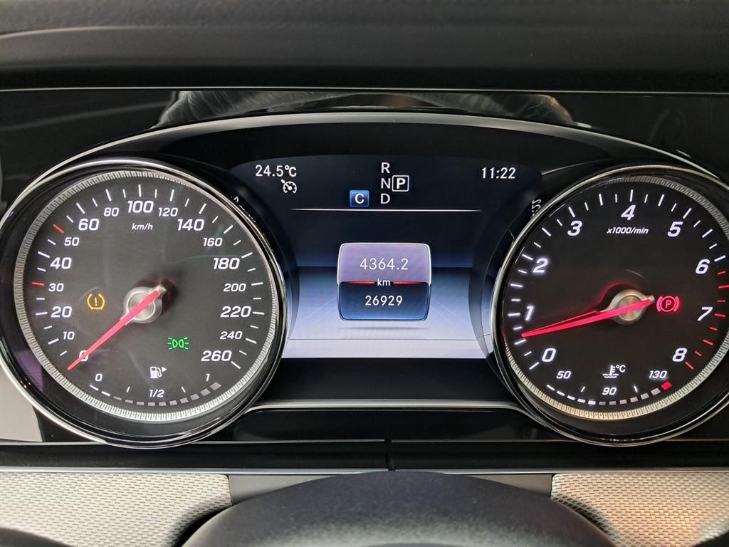 벤츠 E 클래스 E-클래스 W213 E300 아방가르드 이미지 8