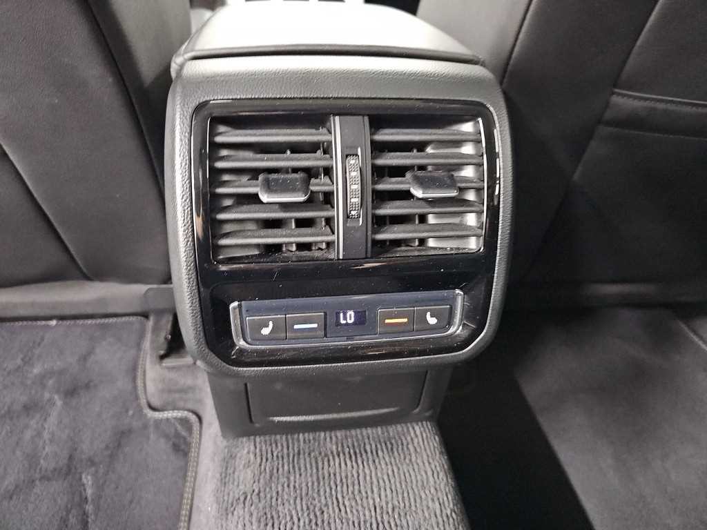 폭스바겐 아테온 2.0 TDI 엘레강스 프레스티지 이미지 13