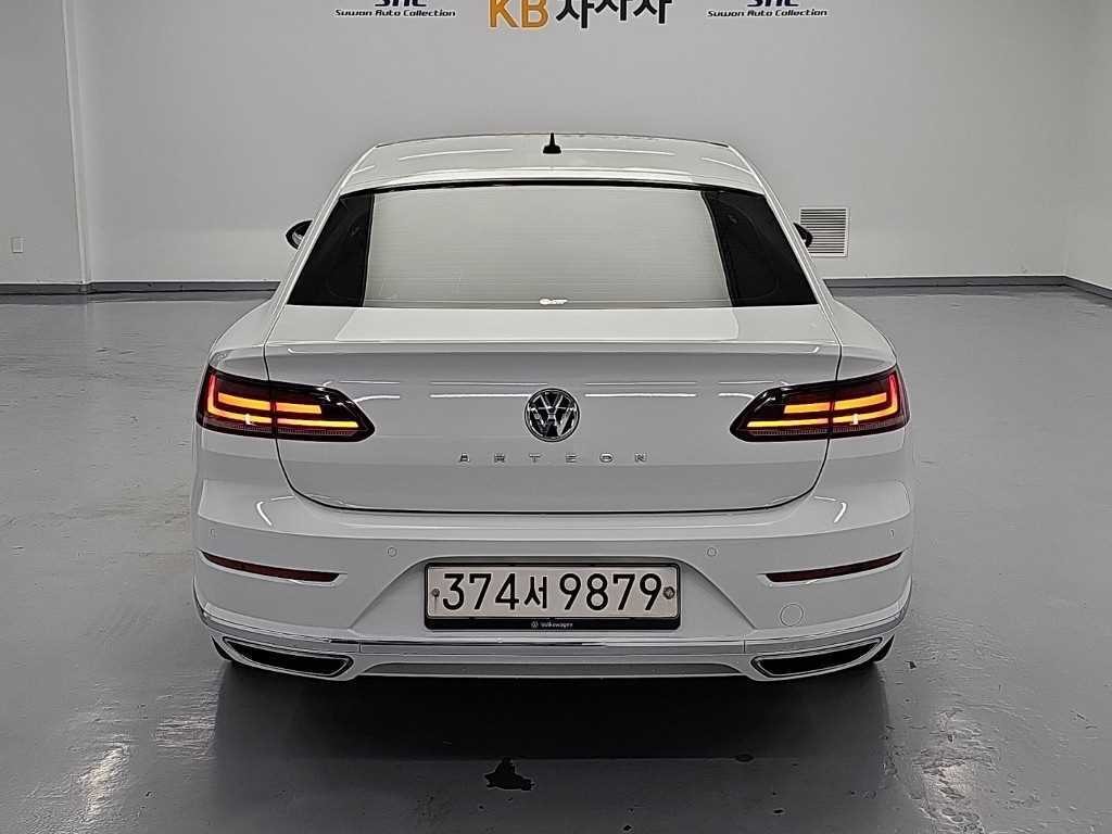 폭스바겐 아테온 2.0 TDI 엘레강스 프레스티지 이미지 4
