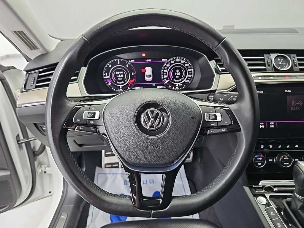 폭스바겐 아테온 2.0 TDI 엘레강스 프레스티지 이미지 9