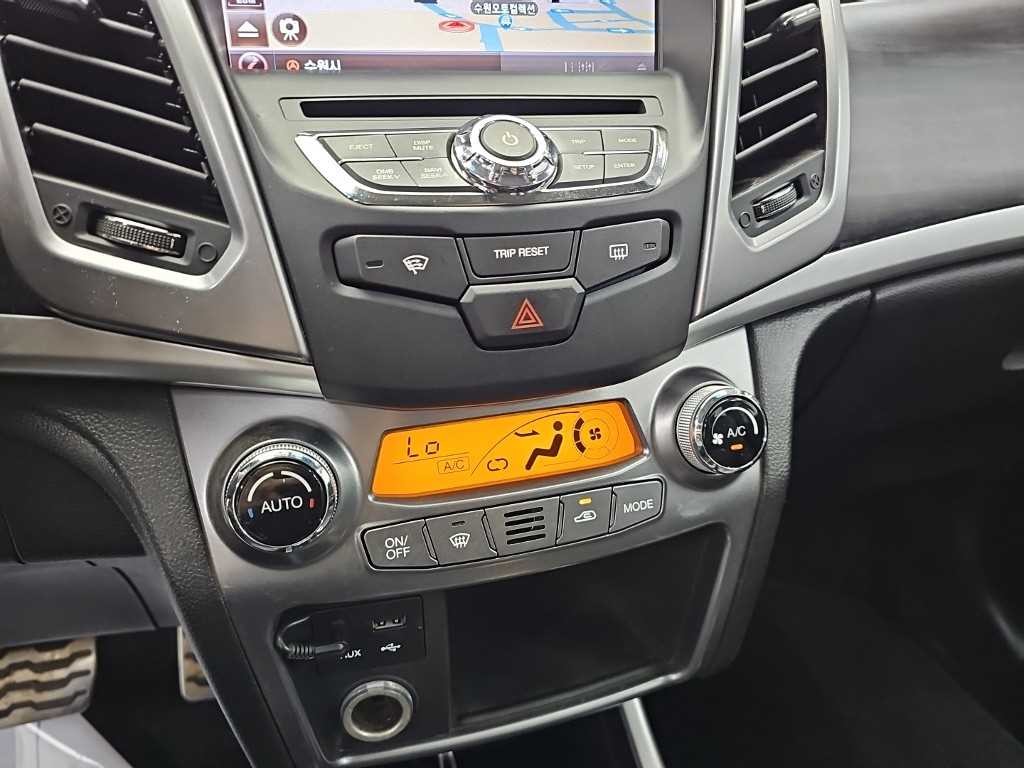 KG모빌리티(쌍용) 코란도 뉴코란도C 4WD 2.2 익스트림 이미지 10