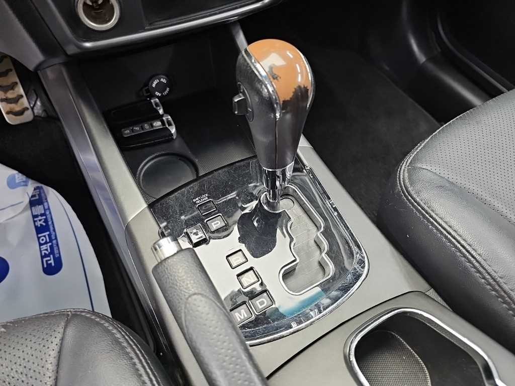 KG모빌리티(쌍용) 코란도 뉴코란도C 4WD 2.2 익스트림 이미지 8