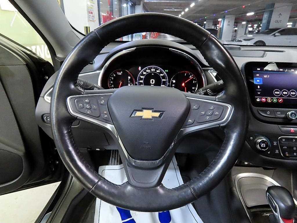 쉐보레 말리부 더뉴말리부 가솔린 2.0 터보 퍼펙트 블랙 이미지 8