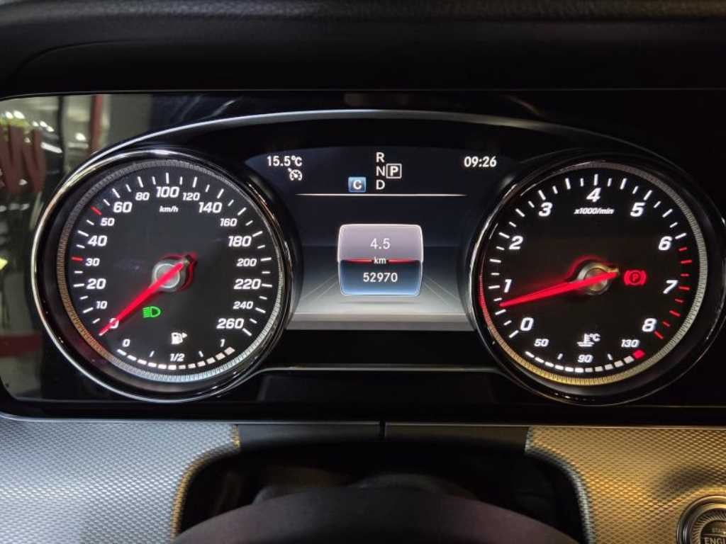 벤츠 E 클래스 E-클래스 W213 E300 아방가르드 이미지 10