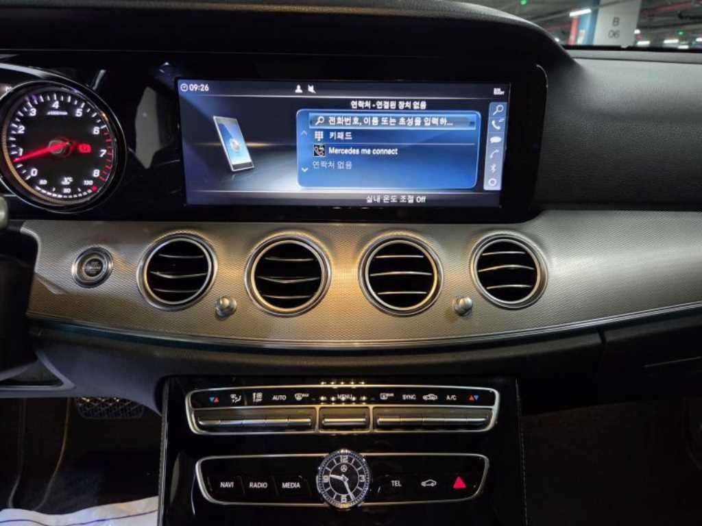 벤츠 E 클래스 E-클래스 W213 E300 아방가르드 이미지 12