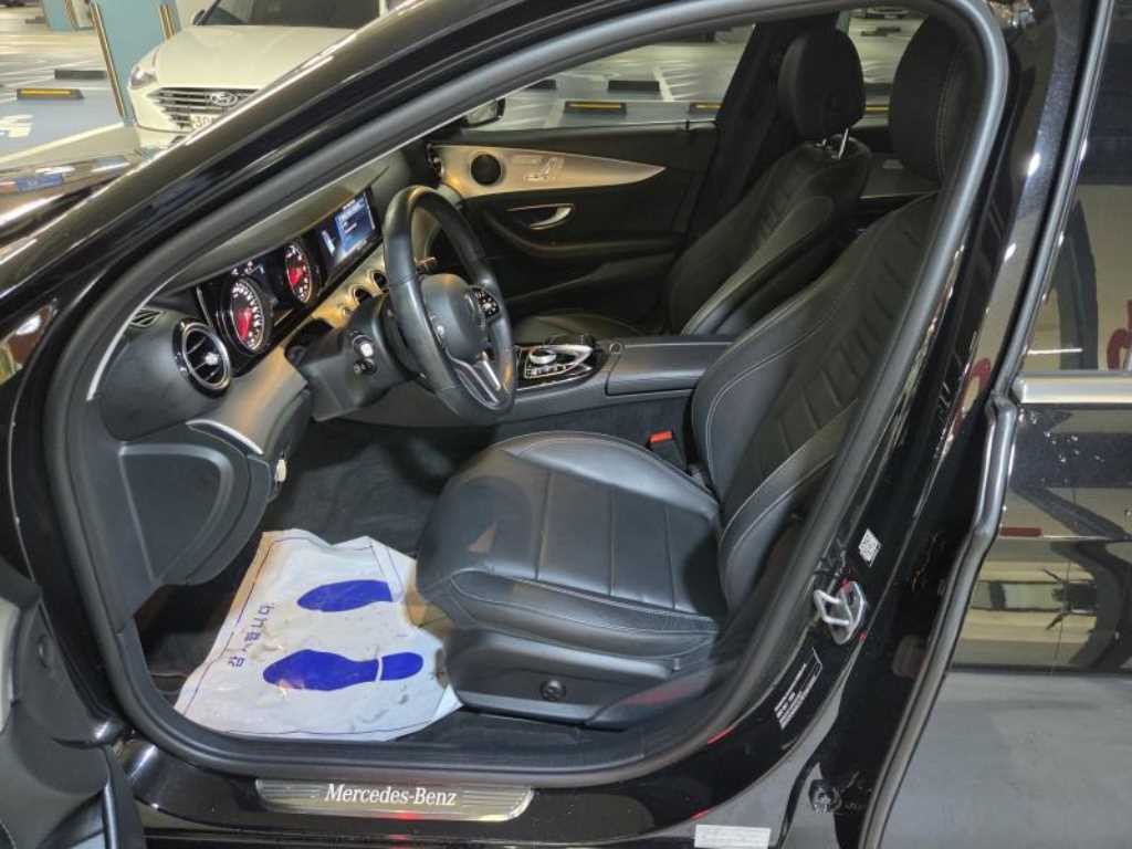 벤츠 E 클래스 E-클래스 W213 E300 아방가르드 이미지 6