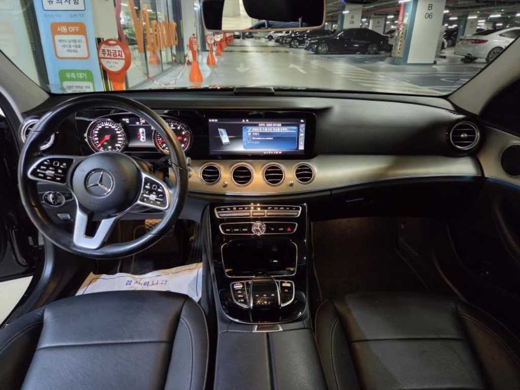 벤츠 E 클래스 E-클래스 W213 E300 아방가르드 이미지 8