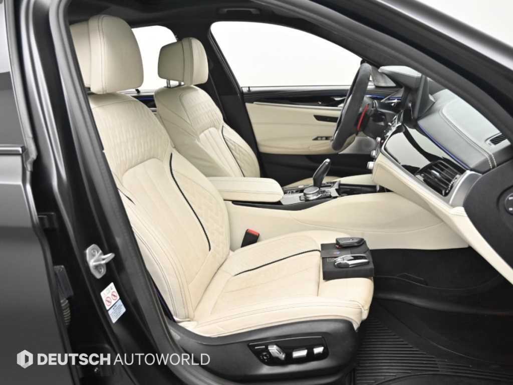BMW 5시리즈 5시리즈 (G30) M550i xDrive 이미지 10
