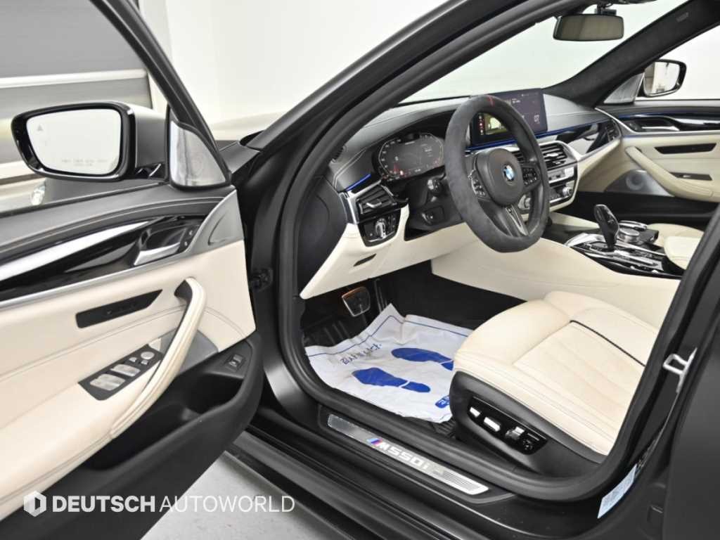 BMW 5시리즈 5시리즈 (G30) M550i xDrive 이미지 11