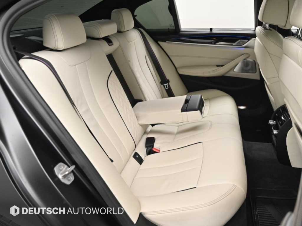 BMW 5시리즈 5시리즈 (G30) M550i xDrive 이미지 12