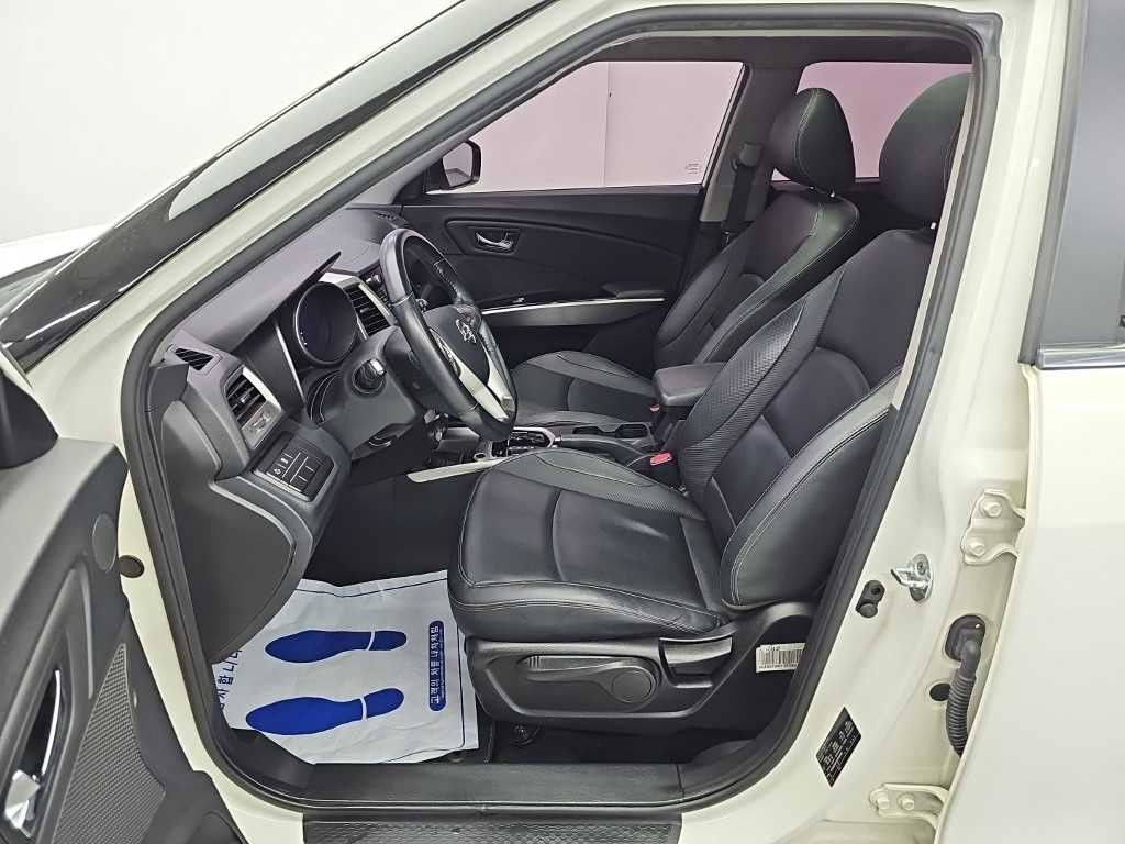 KG모빌리티(쌍용) 티볼리 디젤 2WD 1.6 VX 이미지 11