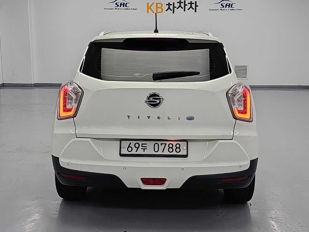 KG모빌리티(쌍용) 티볼리 디젤 2WD 1.6 VX 이미지 3