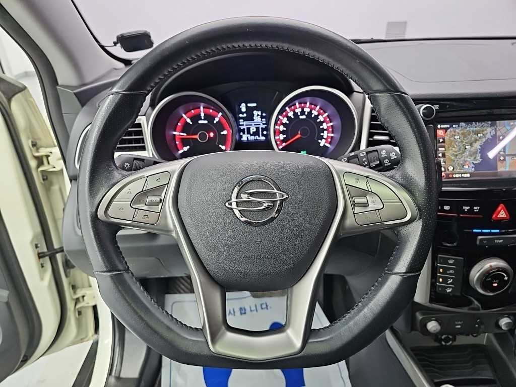 KG모빌리티(쌍용) 티볼리 디젤 2WD 1.6 VX 이미지 9